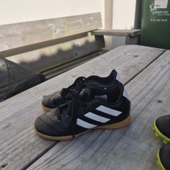 kids trainers