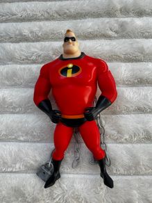 Incredibles 2 Disney Chain Bustin Mr Incredible Action Figure Jakks Pacific approx. 6" Used Please see photos