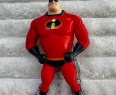 Incredibles 2 Disney Chain Bustin Mr Incredible Action Figure Jakks Pacific approx. 6" Used Please see photos