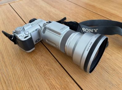 Sony Cyber-shot DSC-F717 Digital Camera with Tele Conversion Lens and Kit