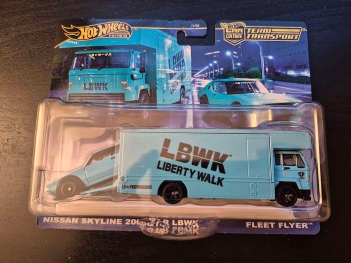 Hot Wheels Nissan Skyline 2000GT-R LBWK Team transport