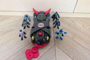 Batman car and figures