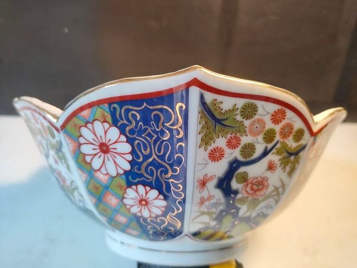 9" Vintage Japanese Armani Lotus Flower Vase