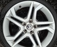 18" Vw Alloys with tyres