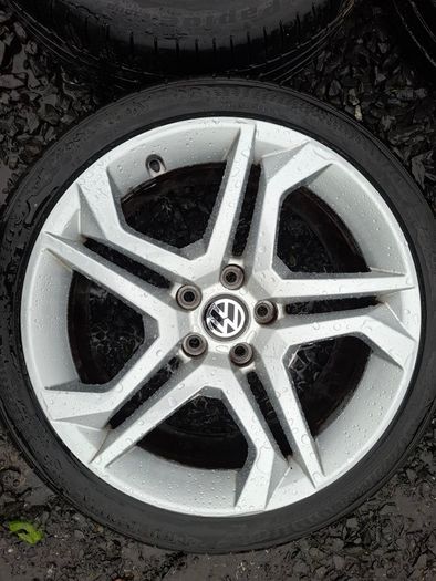 18" Vw Alloys with tyres