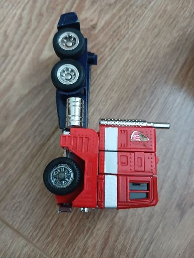 Transformer Optimus G1