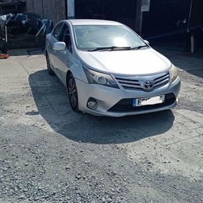 2010 toyota avensis 2.0 d4d auto breaking