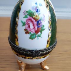 Vintage Porcelain Egg Hinged Trinket Box 3 Gold Legs Floral