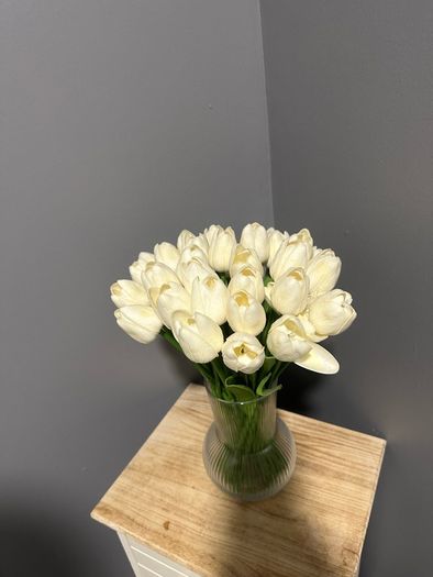 Beautiful real looking white faux tulip bouquet with vase