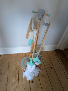 Toy cleaning set