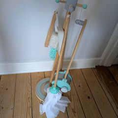 Toy cleaning set