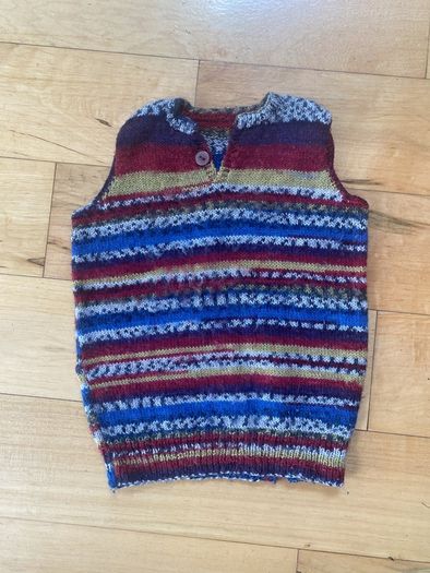 Real wool hand knitted tank top 3-5 years