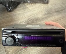 Kenwood car radio (CD and AUX)