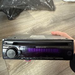 Kenwood car radio (CD and AUX)