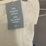2 sleeveless tops & 1 sports hoodie Image 4