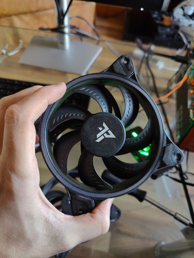 3x120mm PC Case Fans > RGB / Standard Fan Packs