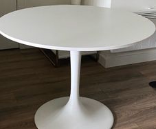 Round table DOCKSTA