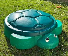 Little tikes sandpit