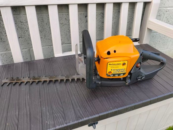 Hedge Trimmer - McCulloch Virginia MH524P