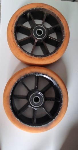 Pair of 110mm Stunt Scooter Wheels (Black/Orange) with Bearings