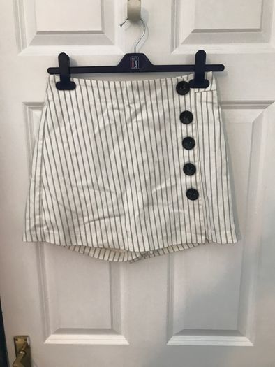 skort