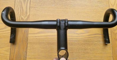 Gravel /Road handlebars and stem