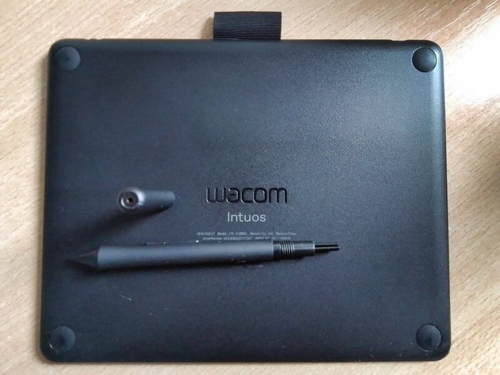 Wacom Intuos Small Graphics Tablet
