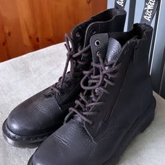 Dr. Martens Women's Pascal 8-Eye Zip Boots Size 4UK
