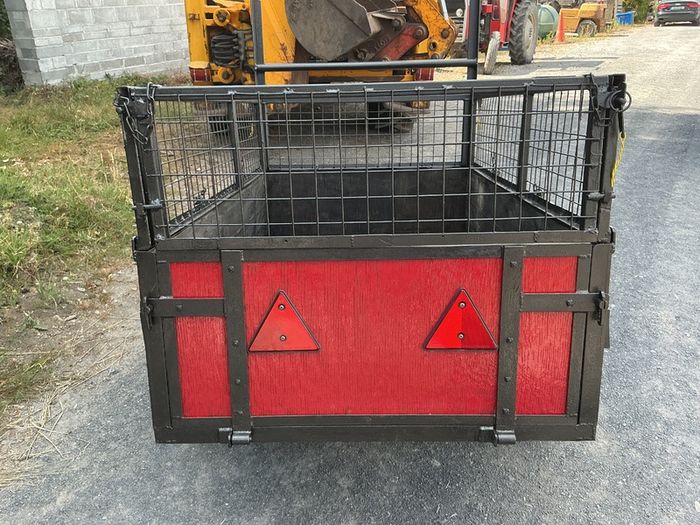 Car trailer