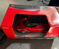 remote control car- la Ferrari ratsar