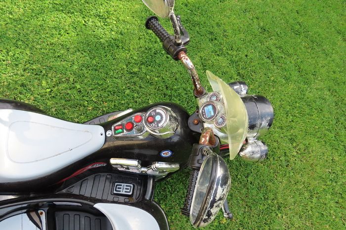 KIds Harley type Ride on with side car 12v (Spares or Repair)