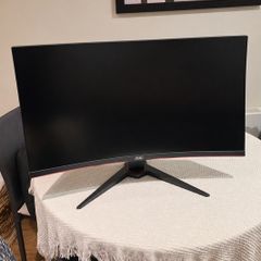 AOC 32 QHD Curved Gaming Monitor 165Hz Excellent Condition