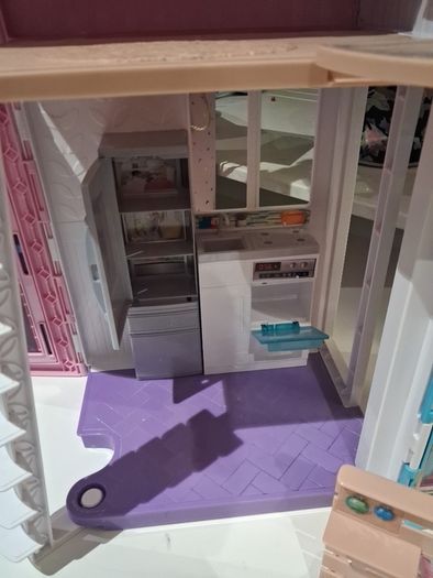 Foldable Barbie Malibu House