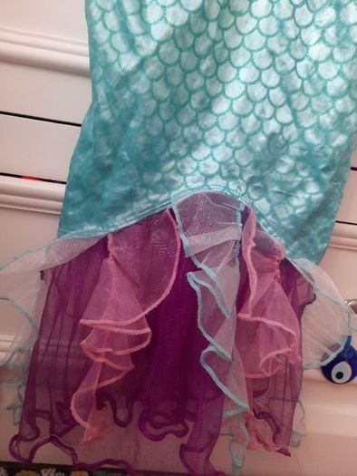 Disney Ariel girls costume dress size 7-8 years