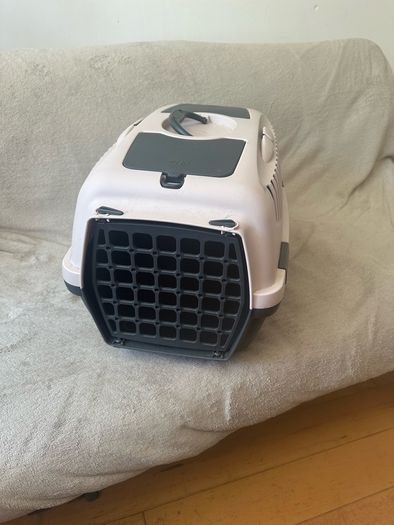 pet transporter as new used one time