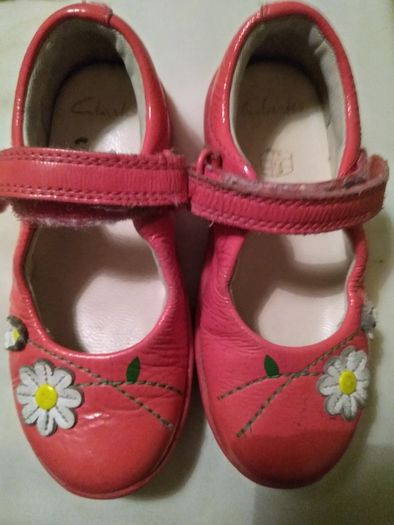 Toddler Shoes - Clarks size 7