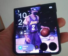 samsung z flip 7 512 gb 99% battery 12 RAM