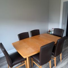Oak extendable dining table + chairs