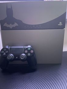 Batman PS4 console