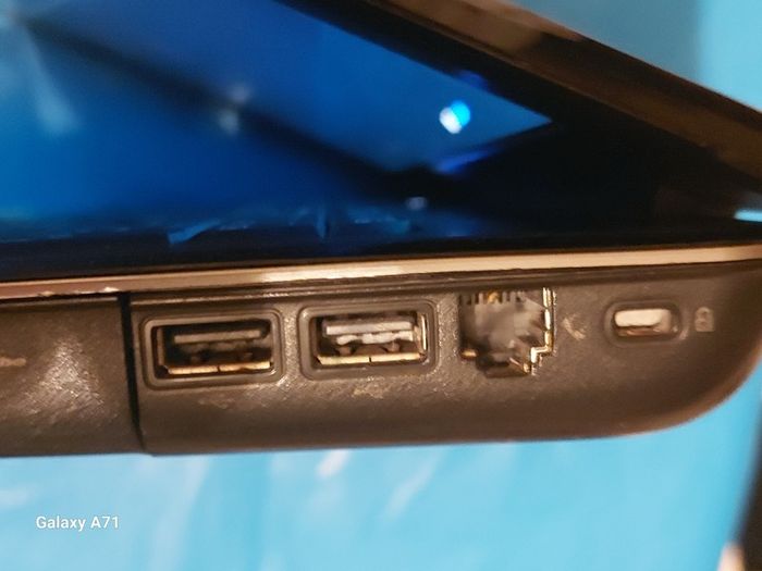 Compaq Presario CQ60-218EA 15.6 Laptop, AMD Semprom SI-42 2.1GHz, Windows Vista, 2GB Ram, 500GB HDD in Excellent condition, a True Blast from the Past