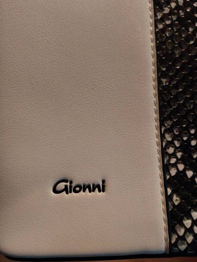 Hand bag