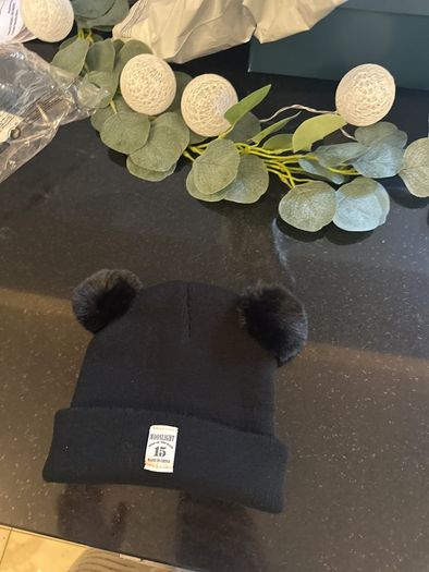 Child's hat and gloves sets