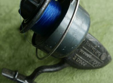Vintage Shakespeare Ball Bearing 2260 II Large Spinning Reel (in working order)