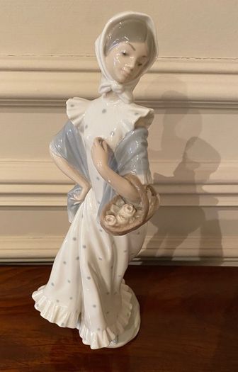 Nao by Lladro Spanish Porcelain Figurine, Girl with a Basket of Roses, 13 inches high
