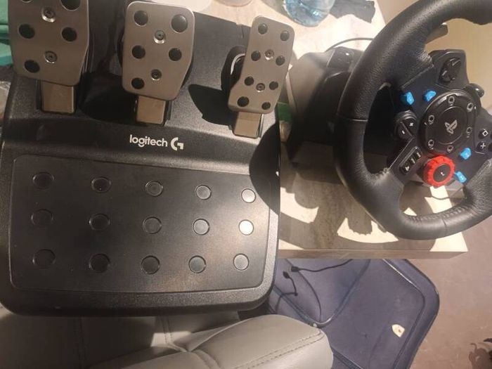 PS5 + Logitech G29