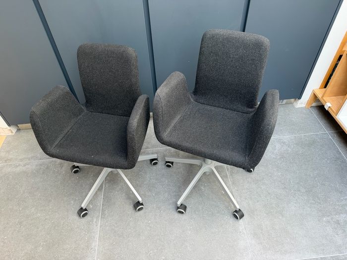 Office chairs, adjustable height, swivel function