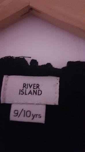Girls River island top