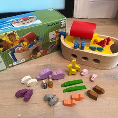 wooden Noah's Ark / Complete