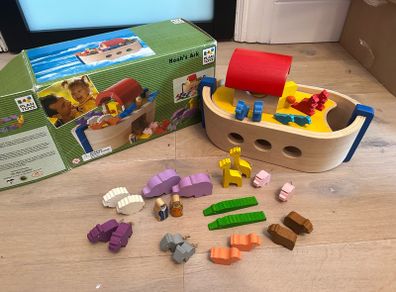 wooden Noah's Ark / Complete