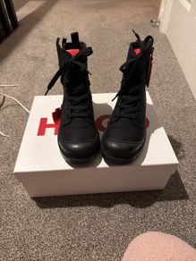 girls Hugo boots
